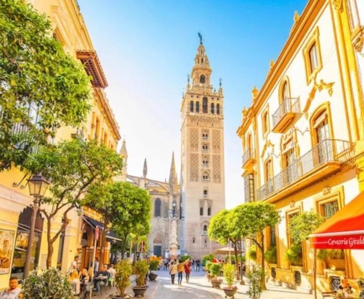Apartamento ¡tu Hogar Con Alma En Sevilla!